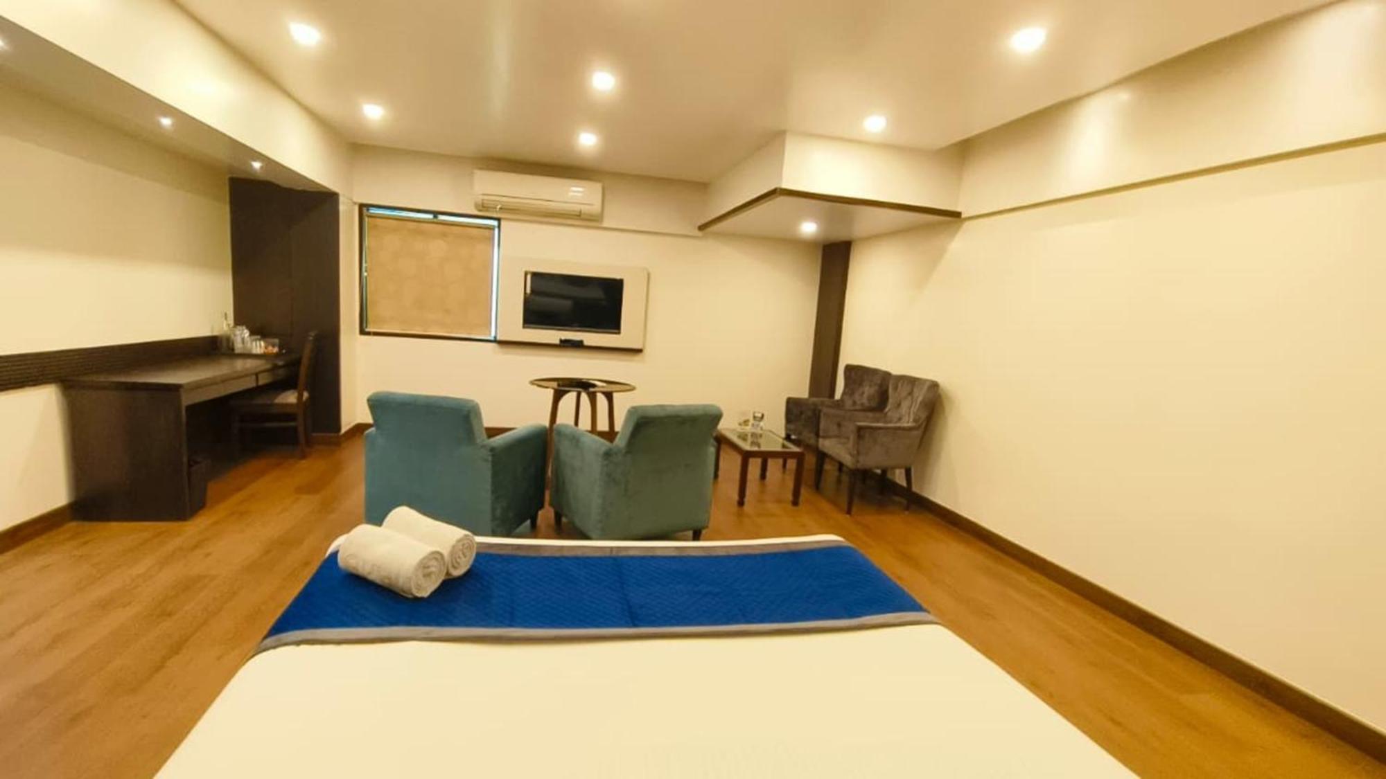 Hotel Le Grande - Mumbai International Airport — Foto’s 1